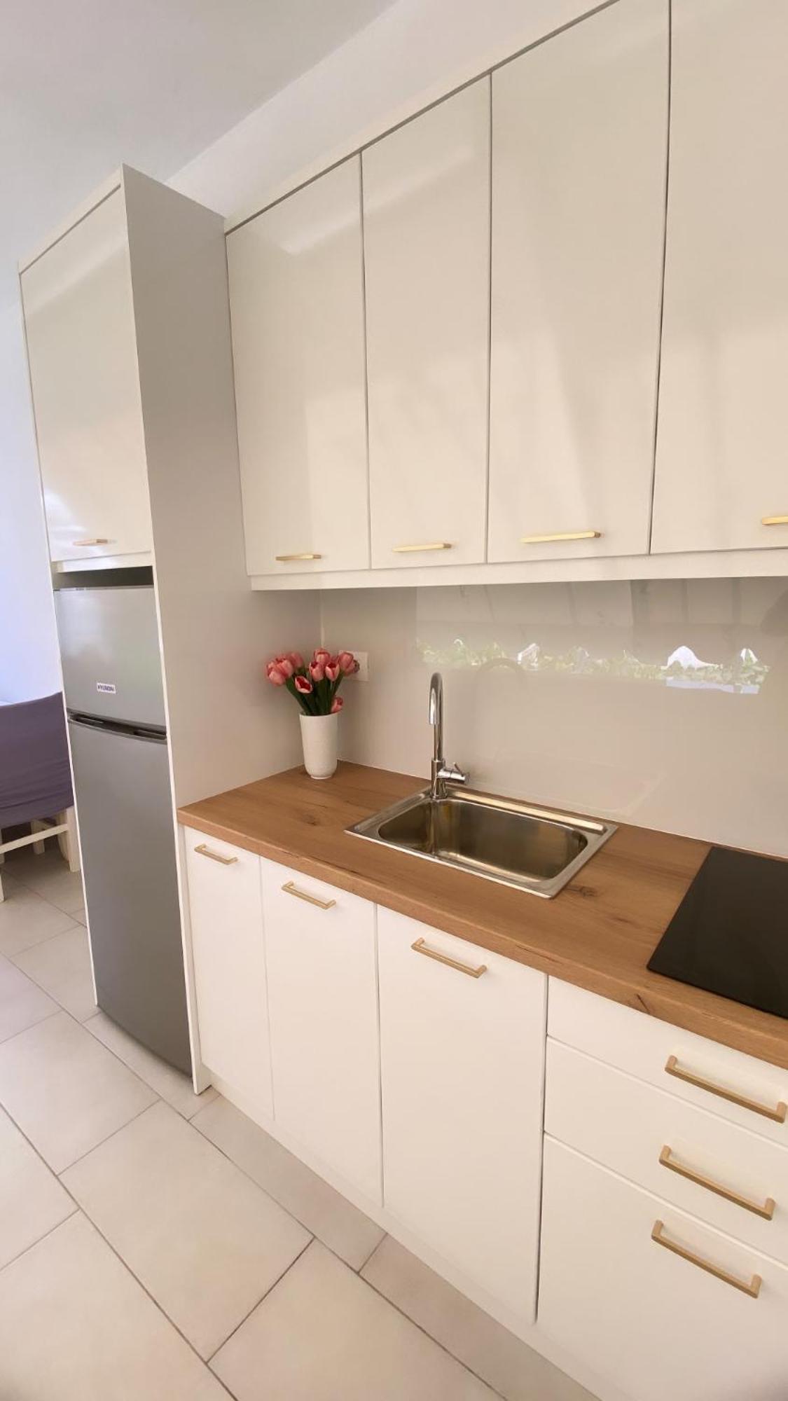 Ona Apartament Sarande Bagian luar foto